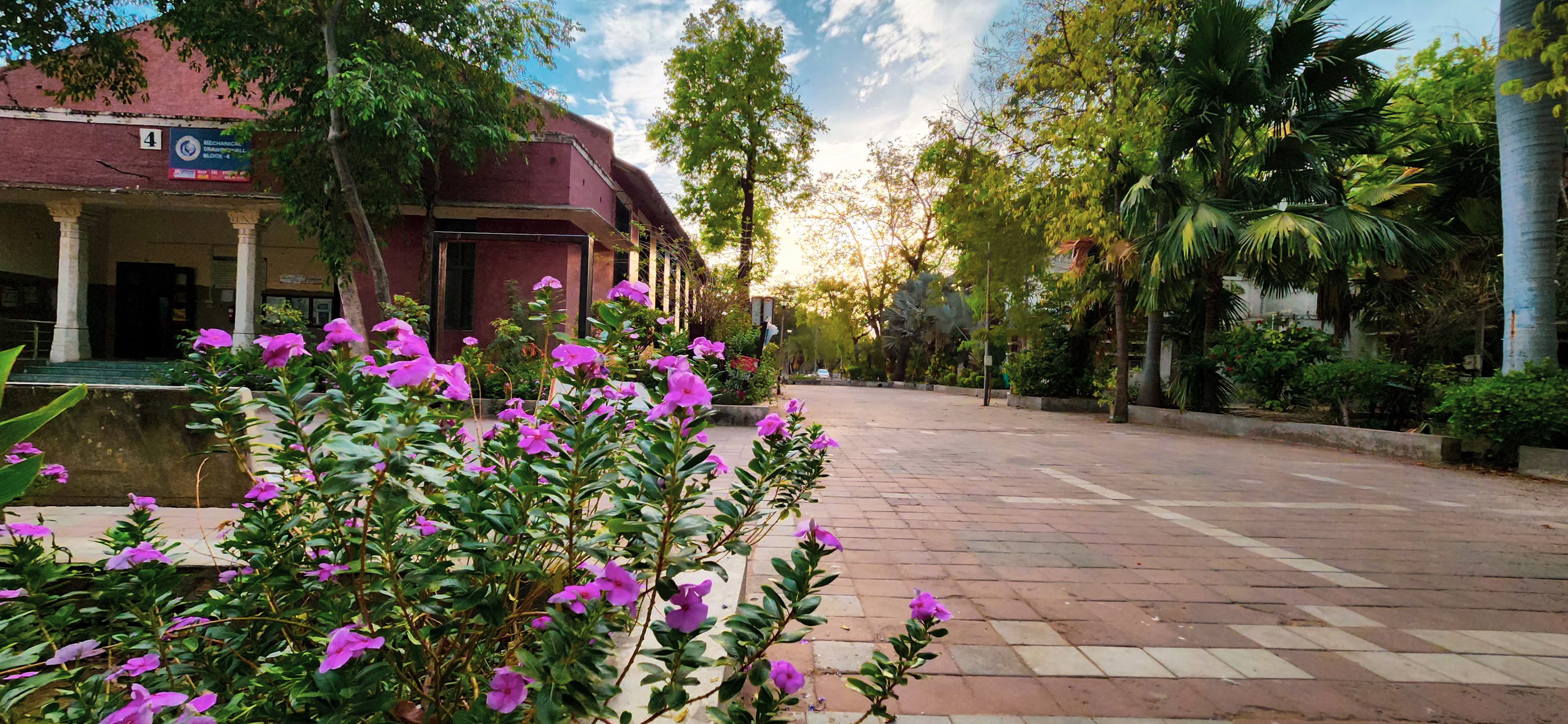 LDCE Campus - Premier Engineering College